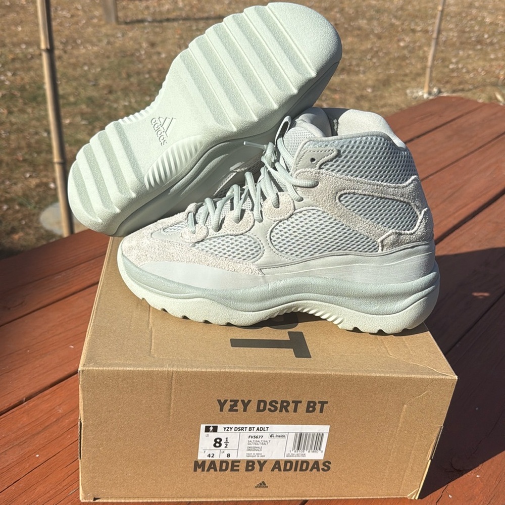 Adidas Yeezy dessert boot size men’s 8.5